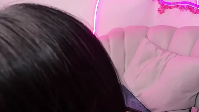 AndreaRoux online show from February 2025 09:47:02 AM