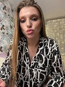 adel secret online show from February 2025 09:51:01 PM