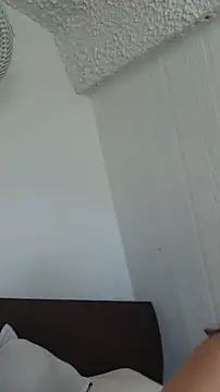 Snapshot of Sophy_Bunny chatting on December 2025 03:54:01 PM Sophy Bunny online show from December 2025 03:54:01 PM