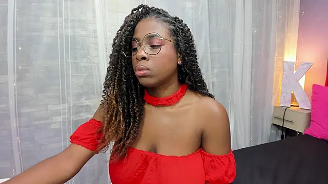 KatieGomez online show from May 2026 07:41:02 PM