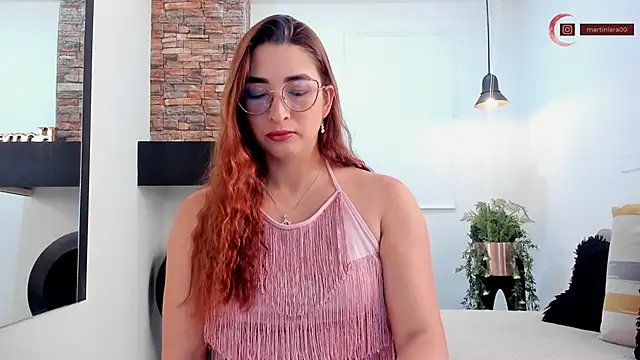 Snapshot of _LaraMom_ chatting on January 2025 12:25:02 PM LaraMom online show from January 2025 12:25:02 PM