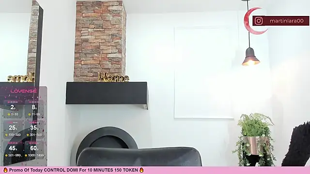 Snapshot of _LaraMom_ chatting on February 2025 03:09:01 PM LaraMom online show from February 2025 03:09:01 PM