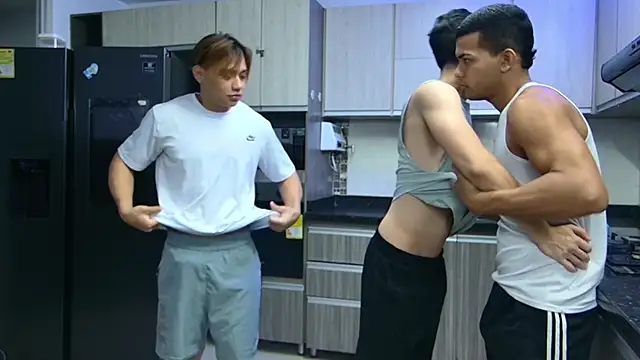 Snapshot of Boysgang_sex chatting on January 2025 11:44:02 AM Boysgang sex online show from January 2025 11:44:02 AM