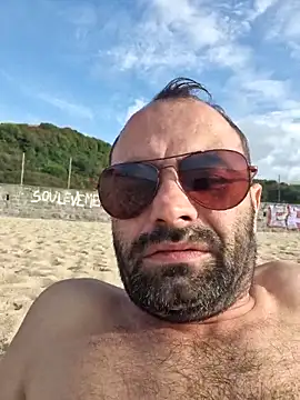 robertilevis online show from September 2025 04:39:01 PM