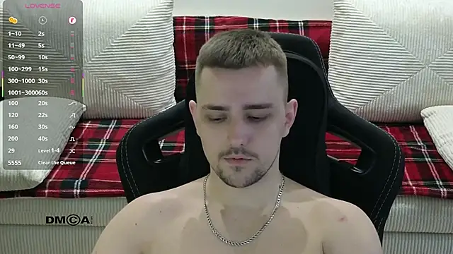 Larstar01 online show from March 2026 11:24:01 PM