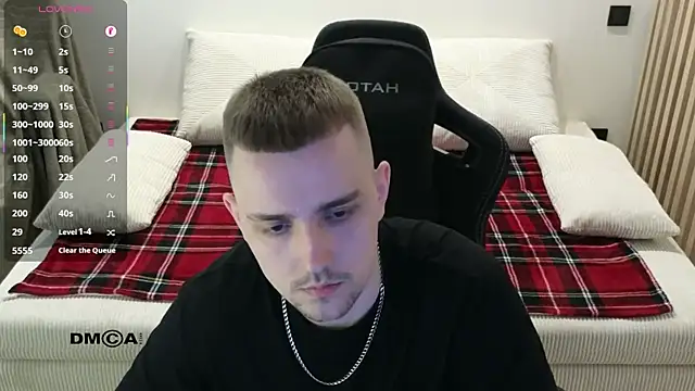 Larstar01 online show from March 2026 01:06:02 PM