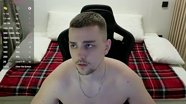 Larstar01 online show from March 2026 09:52:01 PM