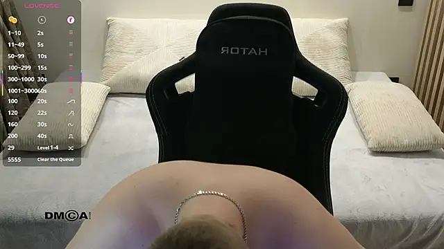 Larstar01 online show from March 2026 09:14:01 PM