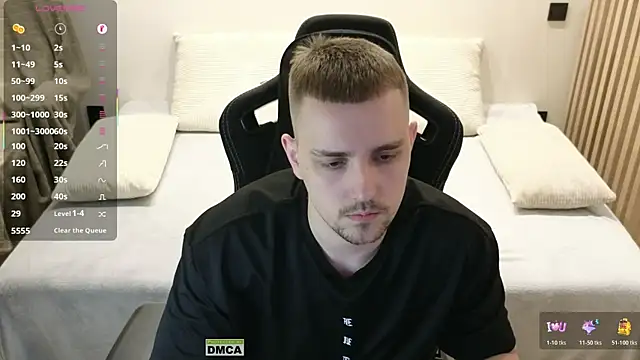 Larstar01 online show from April 2026 10:40:02 PM