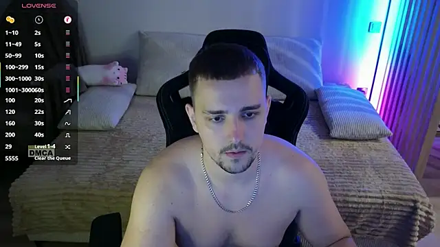 Larstar01 online show from July 2026 09:32:02 PM