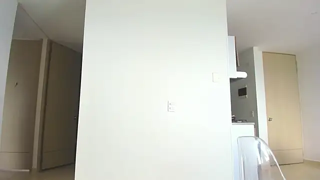 Snapshot of Emi_latingirl chatting on October 2025 08:07:01 PM Emi latingirl online show from October 2025 08:07:01 PM