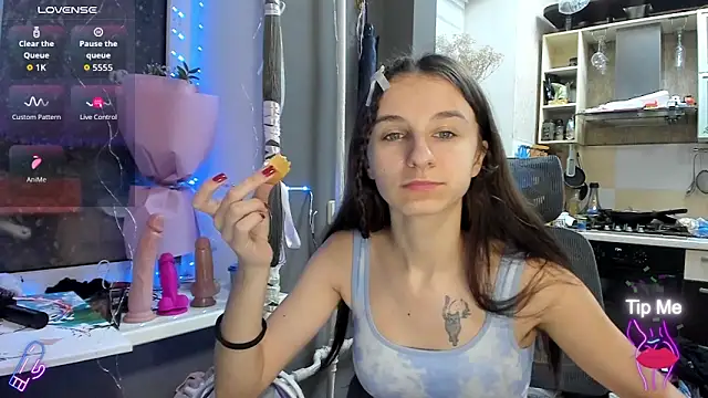 Snapshot of _Nika_Kik chatting on November 2025 03:58:01 PM Nika Kik online show from November 2025 03:58:01 PM