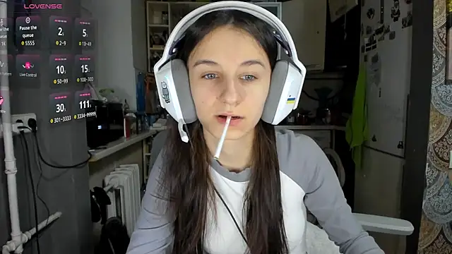 Snapshot of _Nika_Kik chatting on February 2026 08:15:01 PM Nika Kik online show from February 2026 08:15:01 PM