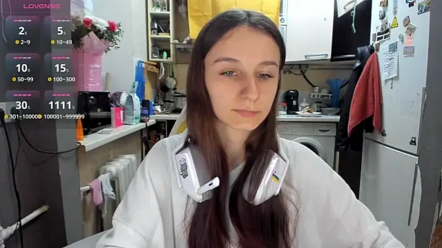 Snapshot of _Nika_Kik chatting on May 2026 05:20:02 PM Nika Kik online show from May 2026 05:20:02 PM