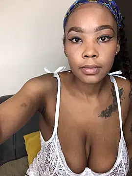 Snapshot of Nicole_Liam_ chatting on December 2025 04:41:04 AM Nicole Liam online show from December 2025 04:41:04 AM