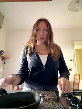 Sashabunny online show from December 2025 01:27:01 PM