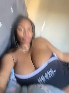 sammanta boobs online show from December 2024 08:58:02 PM