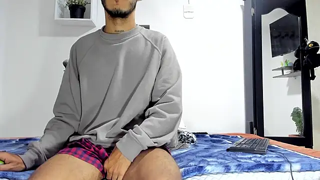 Aronxxs online show from January 2025 09:55:02 AM