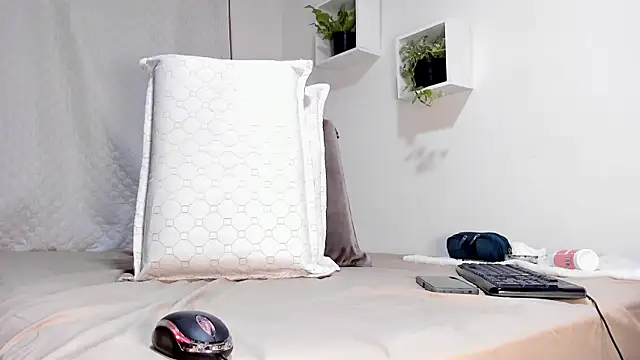 Aronxxs online show from February 2025 09:21:01 AM