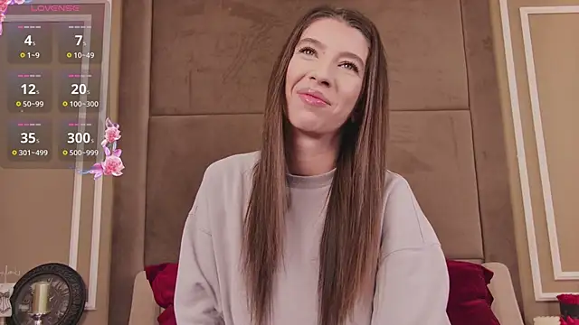 LunaWills  online show from January 2025 05:20:01 AM