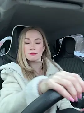 Snapshot of LavenderHot chatting on January 2025 02:43:02 AM LavenderHot online show from January 2025 02:43:02 AM