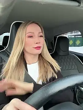 Snapshot of LavenderHot chatting on January 2025 03:11:02 AM LavenderHot online show from January 2025 03:11:02 AM