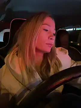 Snapshot of LavenderHot chatting on February 2025 01:12:02 AM LavenderHot online show from February 2025 01:12:02 AM