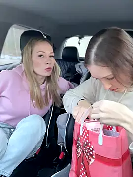 Snapshot of LavenderHot chatting on October 2025 01:39:01 AM LavenderHot online show from October 2025 01:39:01 AM