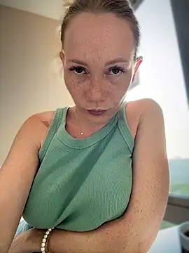 LavenderHot online show from April 2026 12:05:01 AM