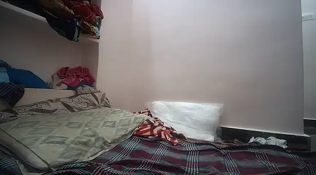 Snapshot of naughtymike0007 chatting on February 2025 03:34:02 AM naughtymike0007 online show from February 2025 03:34:02 AM