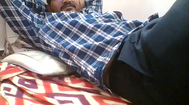 Snapshot of naughtymike0007 chatting on February 2025 07:55:02 AM naughtymike0007 online show from February 2025 07:55:02 AM