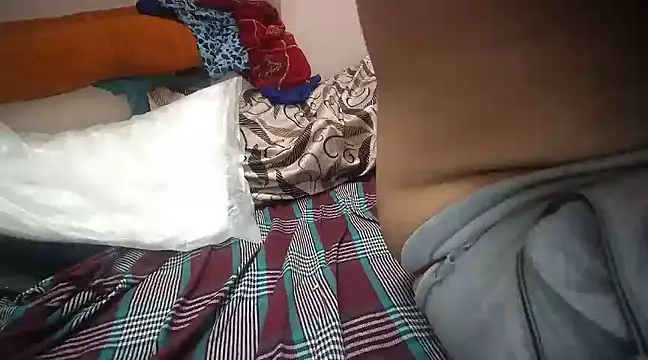 Snapshot of naughtymike0007 chatting on March 2025 06:12:02 PM naughtymike0007 online show from March 2025 06:12:02 PM