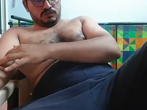 naughtymike0007 online show from June 2026 01:41:02 PM