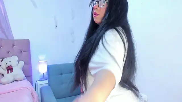 Latinabombsheell online show from January 2026 02:08:01 PM