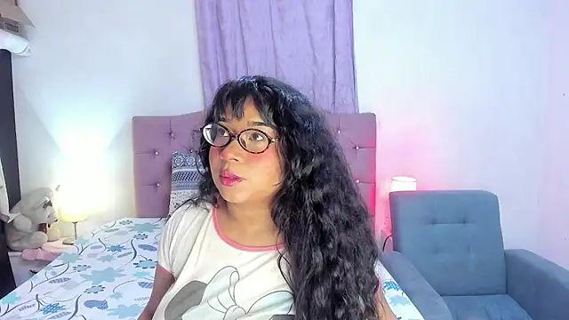 Latinabombsheell online show from June 2026 06:47:02 AM