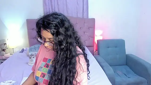 Latinabombsheell online show from July 2026 06:41:01 AM