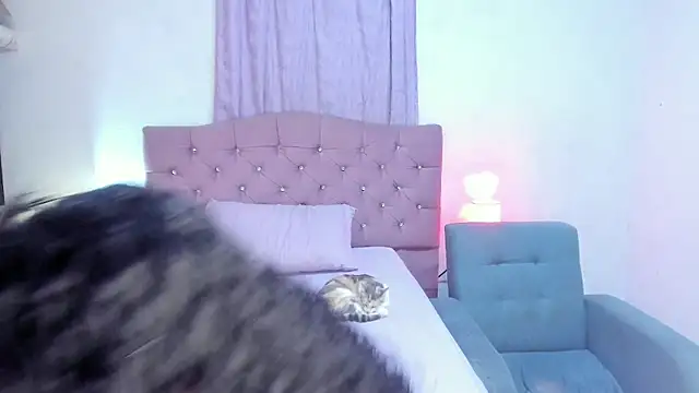 Latinabombsheell online show from July 2026 05:48:02 PM