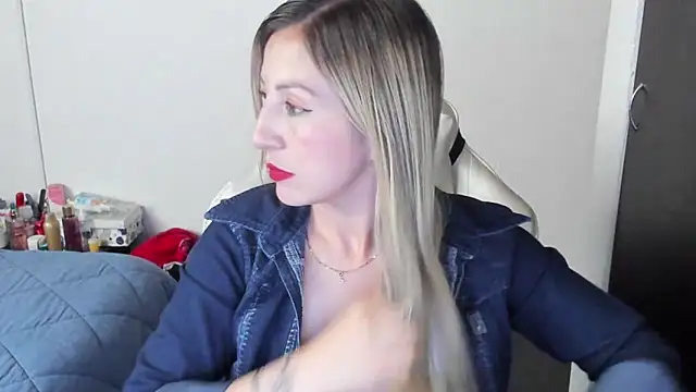 Andreina Suann online show from January 2025 11:23:02 AM