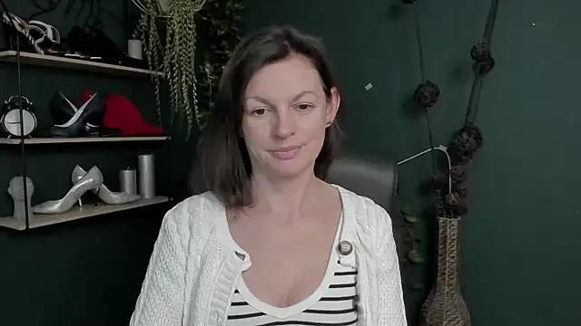 VivianWILD online show from March 2025 10:18:02 AM