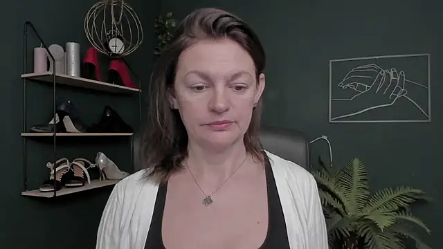 Snapshot of VivianWILD chatting on November 2025 08:13:02 AM VivianWILD online show from November 2025 08:13:02 AM