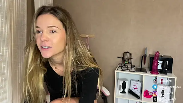 lucie mehott online show from September 2025 07:23:01 AM