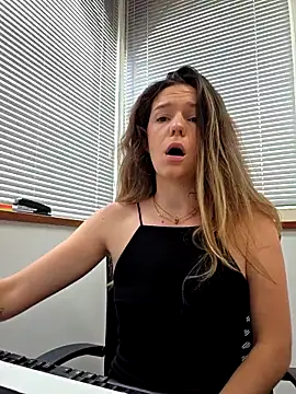 lucie mehott online show from May 2026 09:25:02 AM