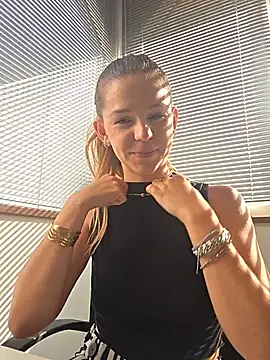 lucie mehott online show from August 2026 08:06:01 AM