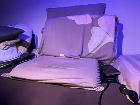 Snapshot of cloudboy_kk8 chatting on March 2026 05:17:01 PM cloudboy kk8 online show from March 2026 05:17:01 PM