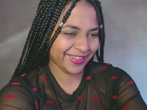 Giselabrunette25 online show from January 2025 12:23:01 PM