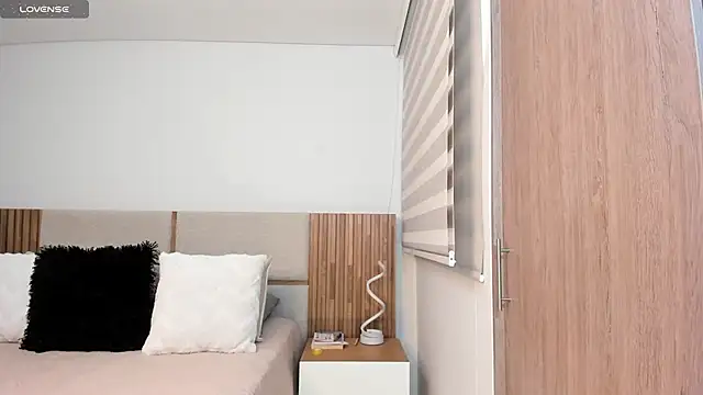 MalejaDiaz  online show from April 2026 04:00:02 PM