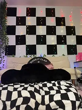 yummyrina online show from April 2026 02:52:02 PM