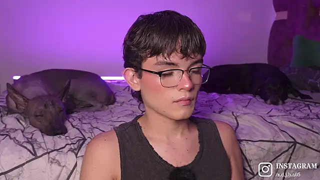 Snapshot of Angelo_018 chatting on November 2025 04:05:01 AM Angelo 018 online show from November 2025 04:05:01 AM