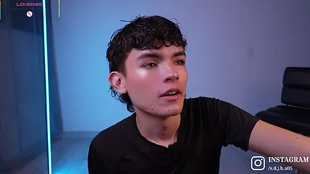 Snapshot of Angelo_018 chatting on March 2026 01:11:01 AM Angelo 018 online show from March 2026 01:11:01 AM