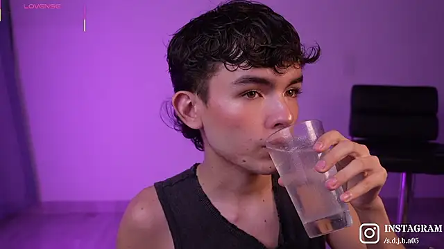 Snapshot of Angelo_018 chatting on March 2026 03:21:01 AM Angelo 018 online show from March 2026 03:21:01 AM